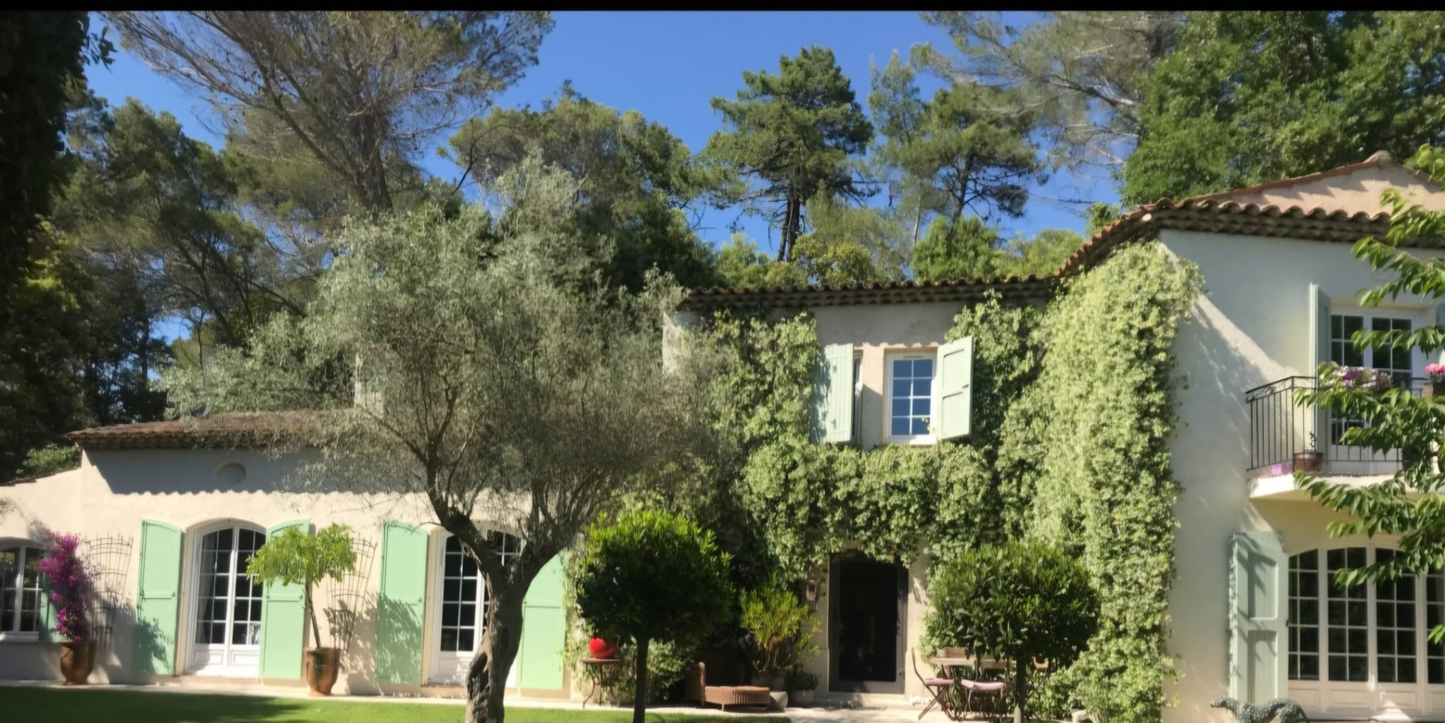 Le cadre du Mas La Brégéonière